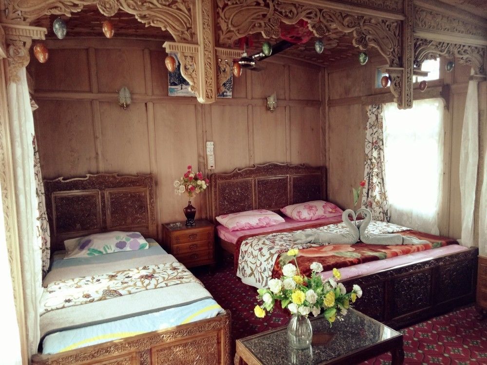 New Bul Bul Group Of Houseboats Srinagar Hotel Durgjan Ngoại thất bức ảnh
