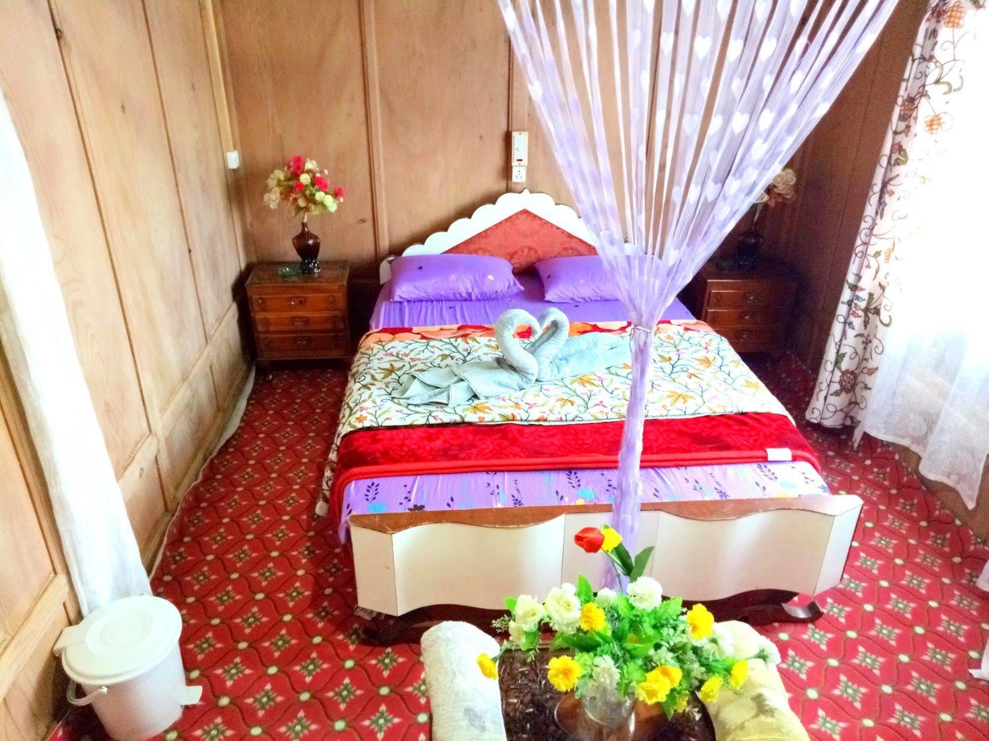New Bul Bul Group Of Houseboats Srinagar Hotel Durgjan Ngoại thất bức ảnh