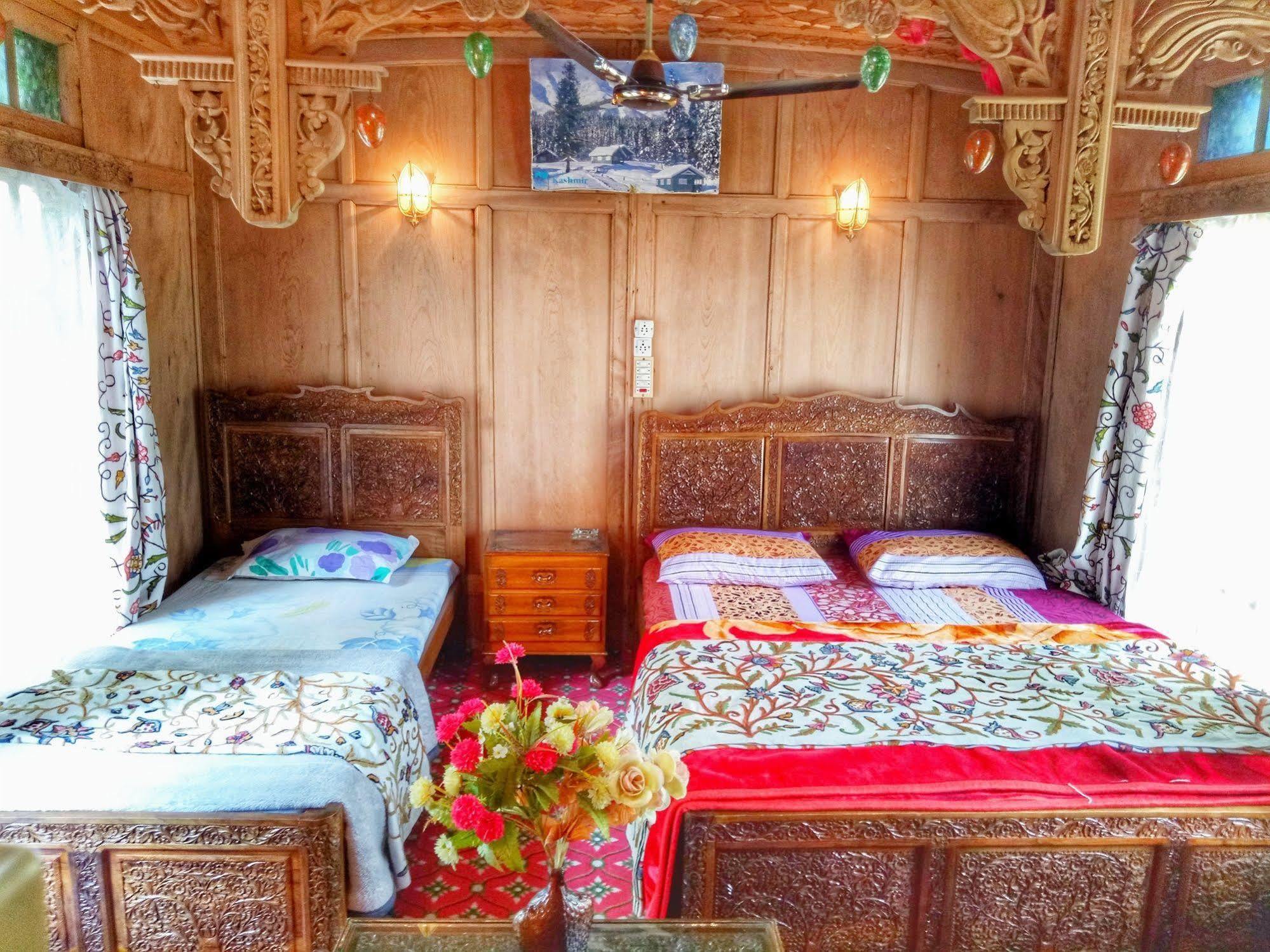 New Bul Bul Group Of Houseboats Srinagar Hotel Durgjan Ngoại thất bức ảnh