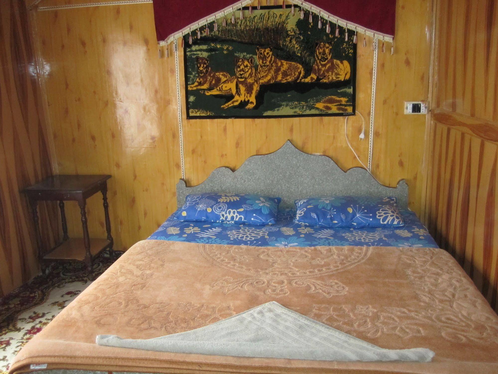 New Bul Bul Group Of Houseboats Srinagar Hotel Durgjan Ngoại thất bức ảnh