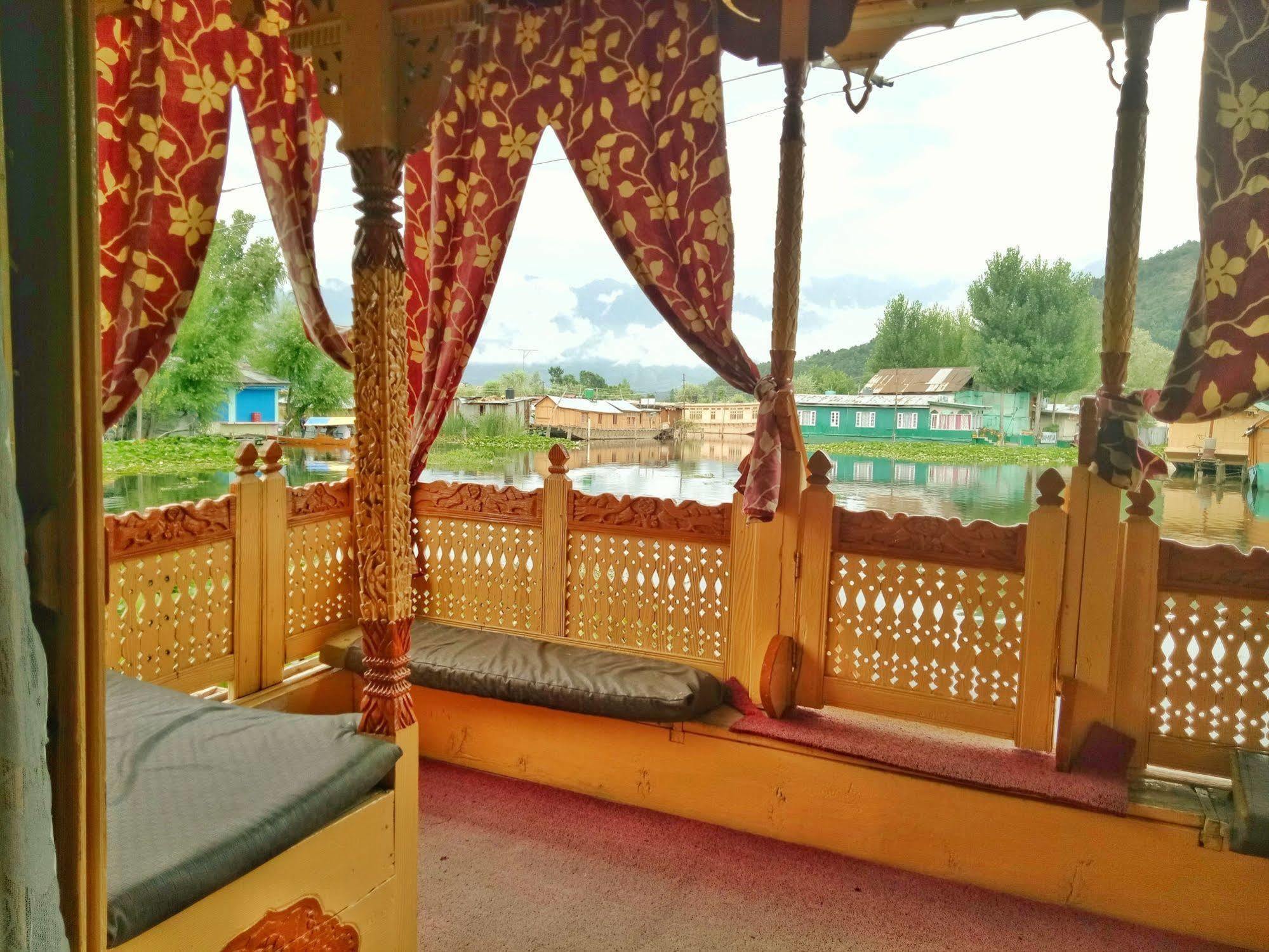 New Bul Bul Group Of Houseboats Srinagar Hotel Durgjan Ngoại thất bức ảnh