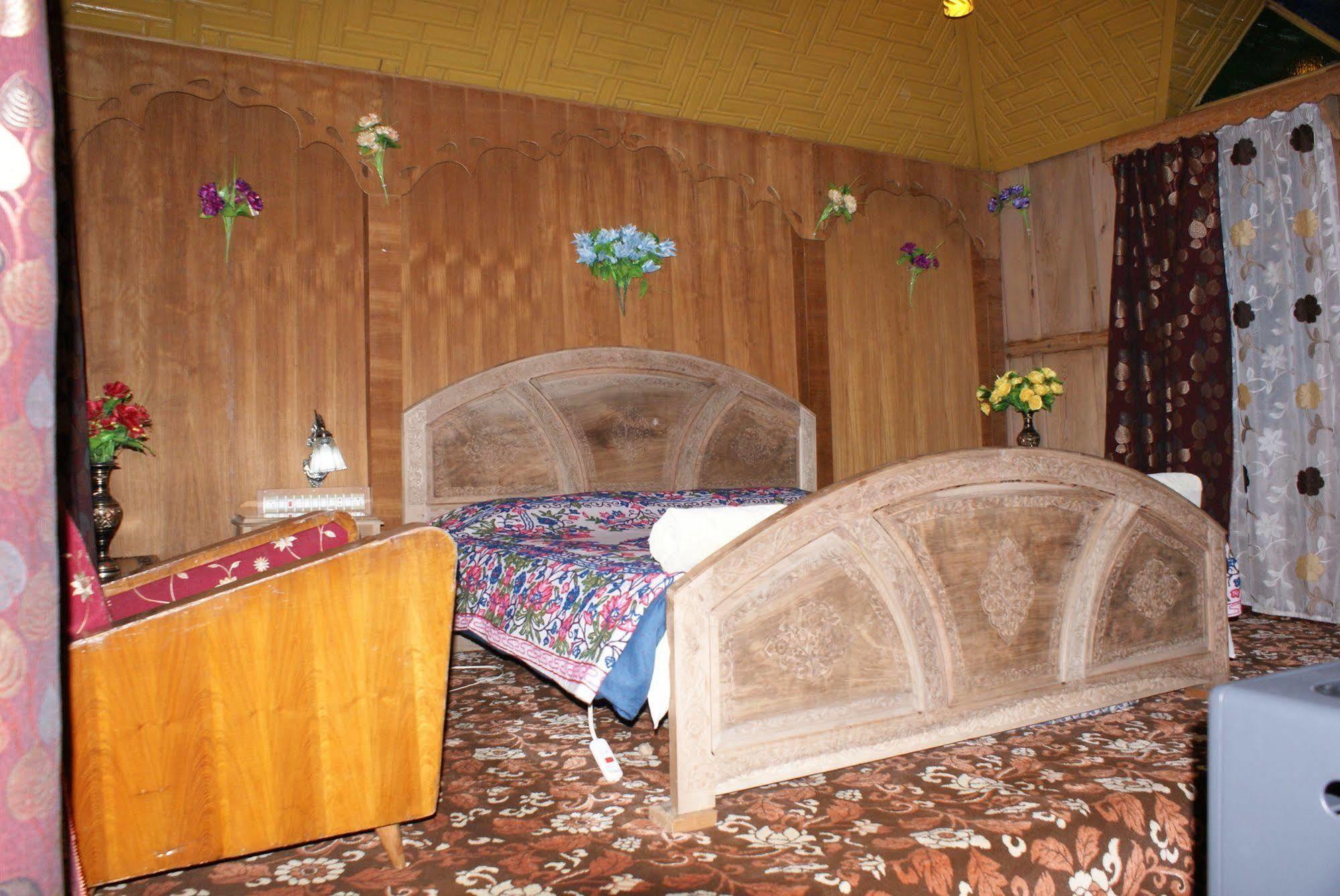 New Bul Bul Group Of Houseboats Srinagar Hotel Durgjan Ngoại thất bức ảnh
