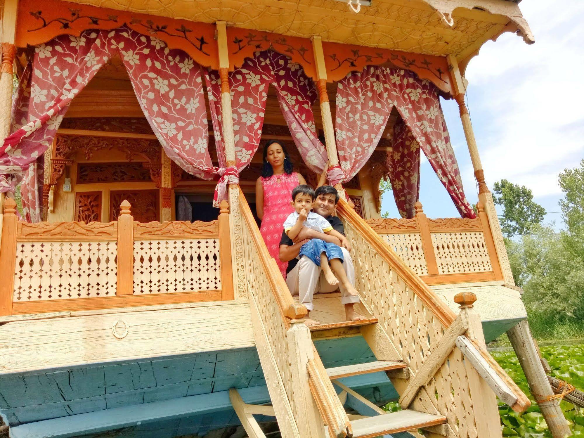 New Bul Bul Group Of Houseboats Srinagar Hotel Durgjan Ngoại thất bức ảnh